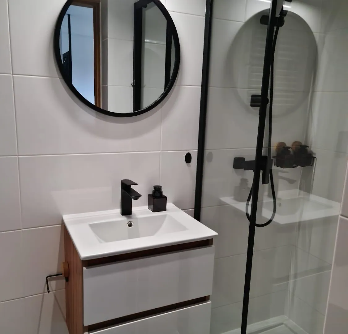 פוזנן Apartament Przy Teatralce Dabrowskiego 30A Apartment With Balcony And Free Parking