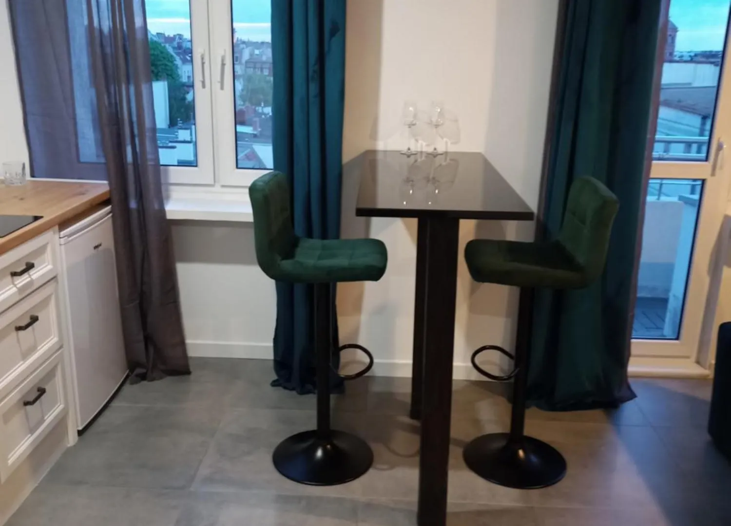 פוזנן Apartament Przy Teatralce Dabrowskiego 30A Apartment With Balcony And Free Parking